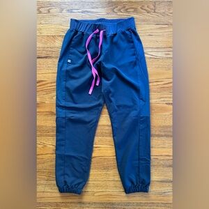 Figs Technical Collection Charcoal Scrub Top